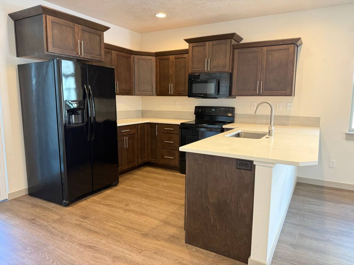 House for rent at 75 NE Cessna Dr, Bend, OR 97701