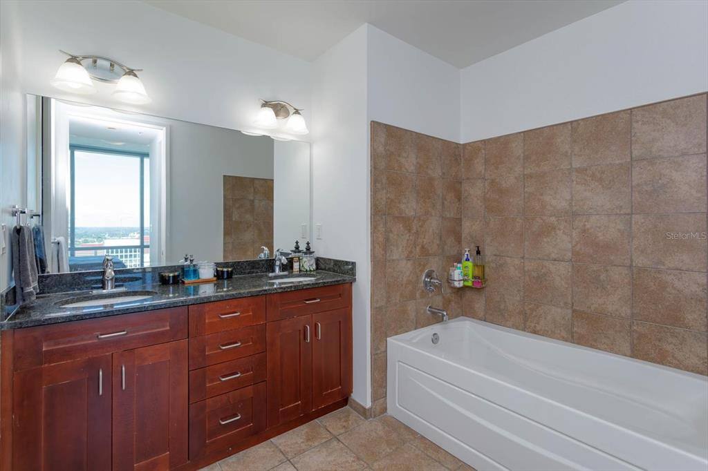 Condo for rent at 150 E Robinson St #15023B, Orlando, FL 32801