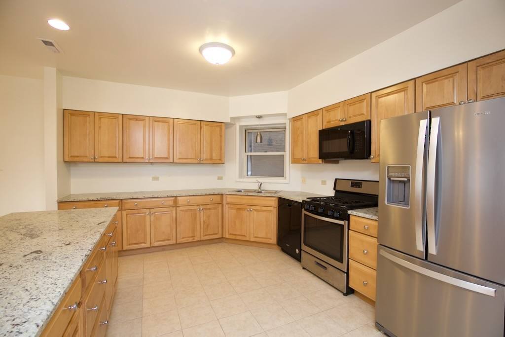 Apartment for rent at 6713 Sheridan #N4, Chicago, IL 60626