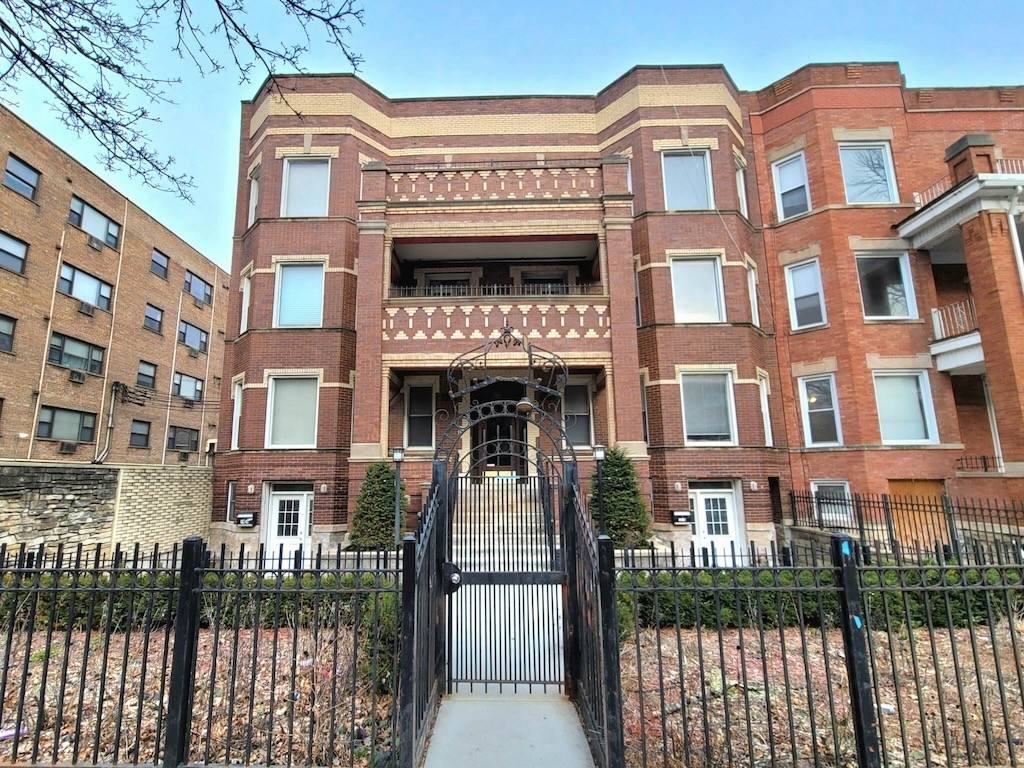 Apartment for rent at 6717 Sheridan #S5, Chicago, IL 60626