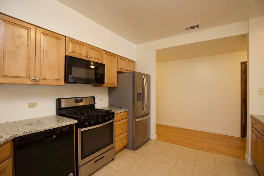 Apartment for rent at 6711 Sheridan #NA8, Chicago, IL 60626