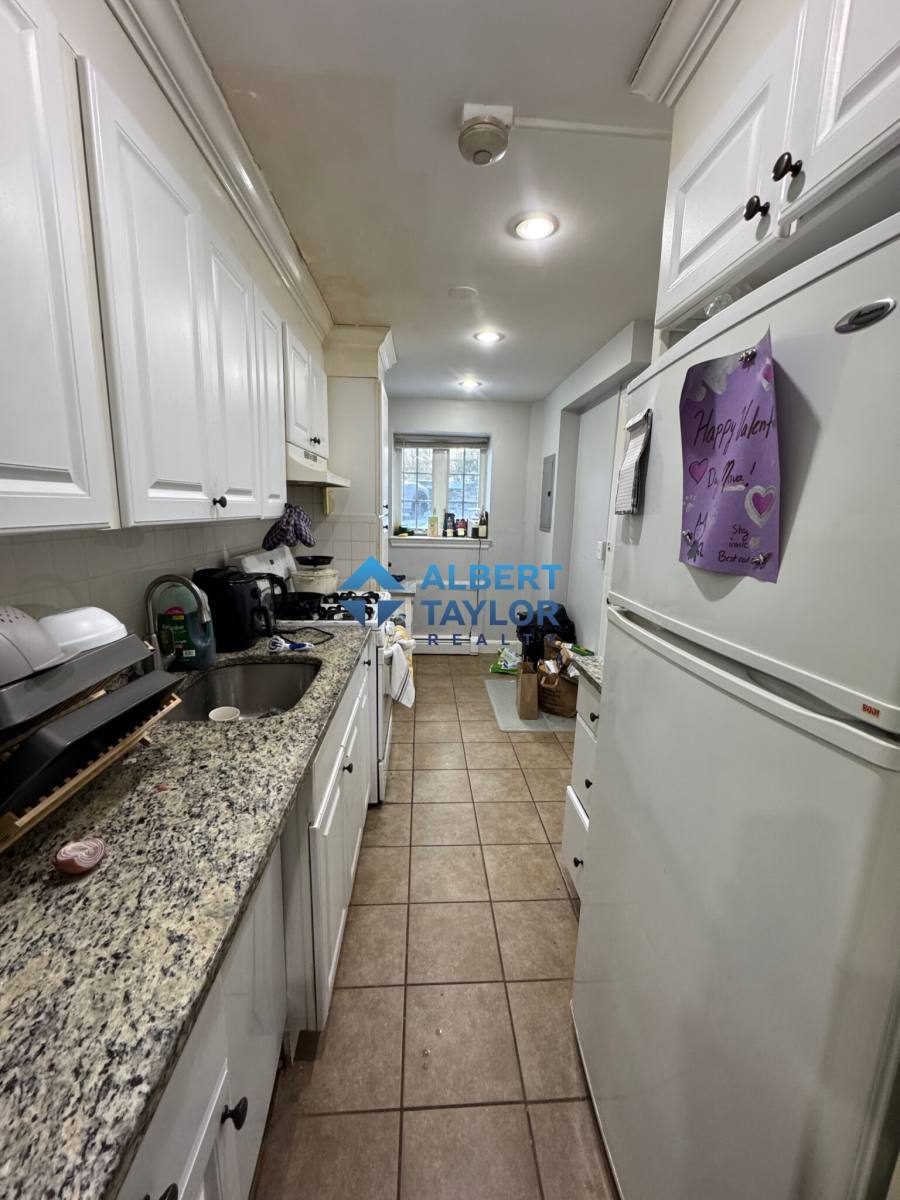 Apartment for rent at 8 Mount Ida St #1, Newton, MA 02458