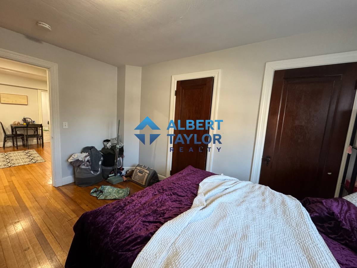 Apartment for rent at 8 Mount Ida St #1, Newton, MA 02458