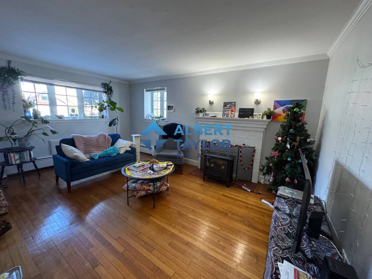 Apartment for rent at 8 Mount Ida St #1, Newton, MA 02458