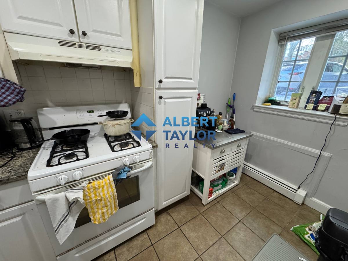 Apartment for rent at 8 Mount Ida St #1, Newton, MA 02458
