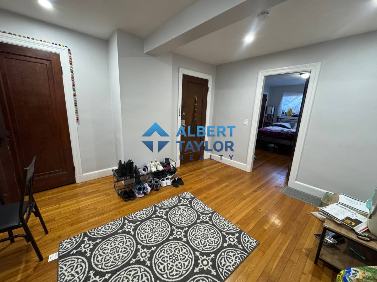 Apartment for rent at 8 Mount Ida St #1, Newton, MA 02458