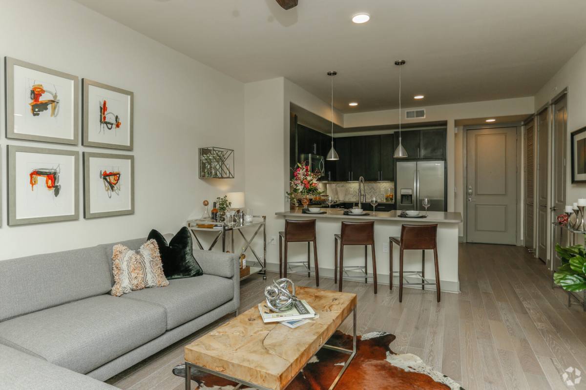 Apartment for rent at 1414 Texas Ave #14TA1, Houston, TX 77002