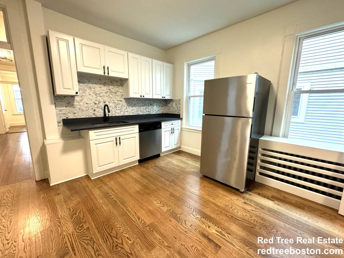 Apartment for rent at 11 E Milton Rd #1, Brookline, MA 02445