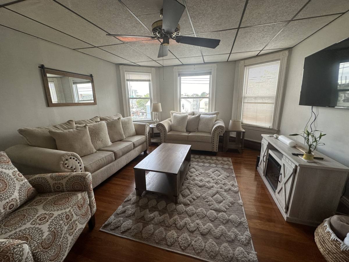 House for rent at 17 Edmands St #2, Somerville, MA 02145