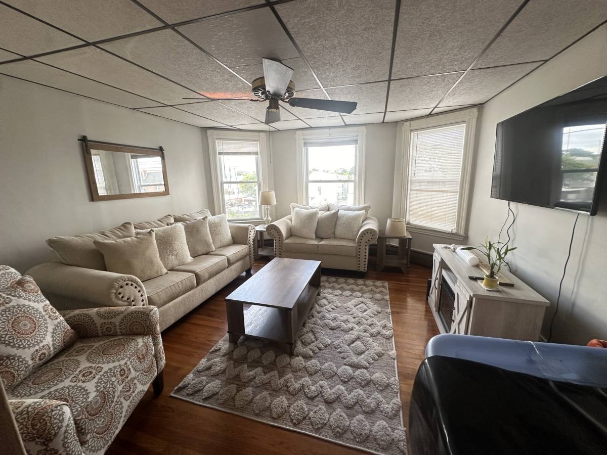 House for rent at 17 Edmands St #2, Somerville, MA 02145