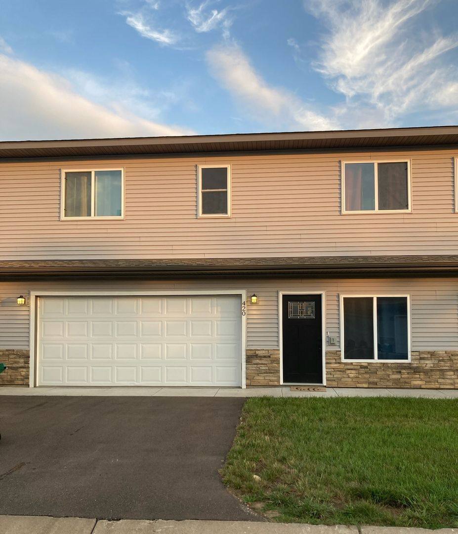 Townhouse for rent at 420 Sierra Place, Roberts, WI 54023