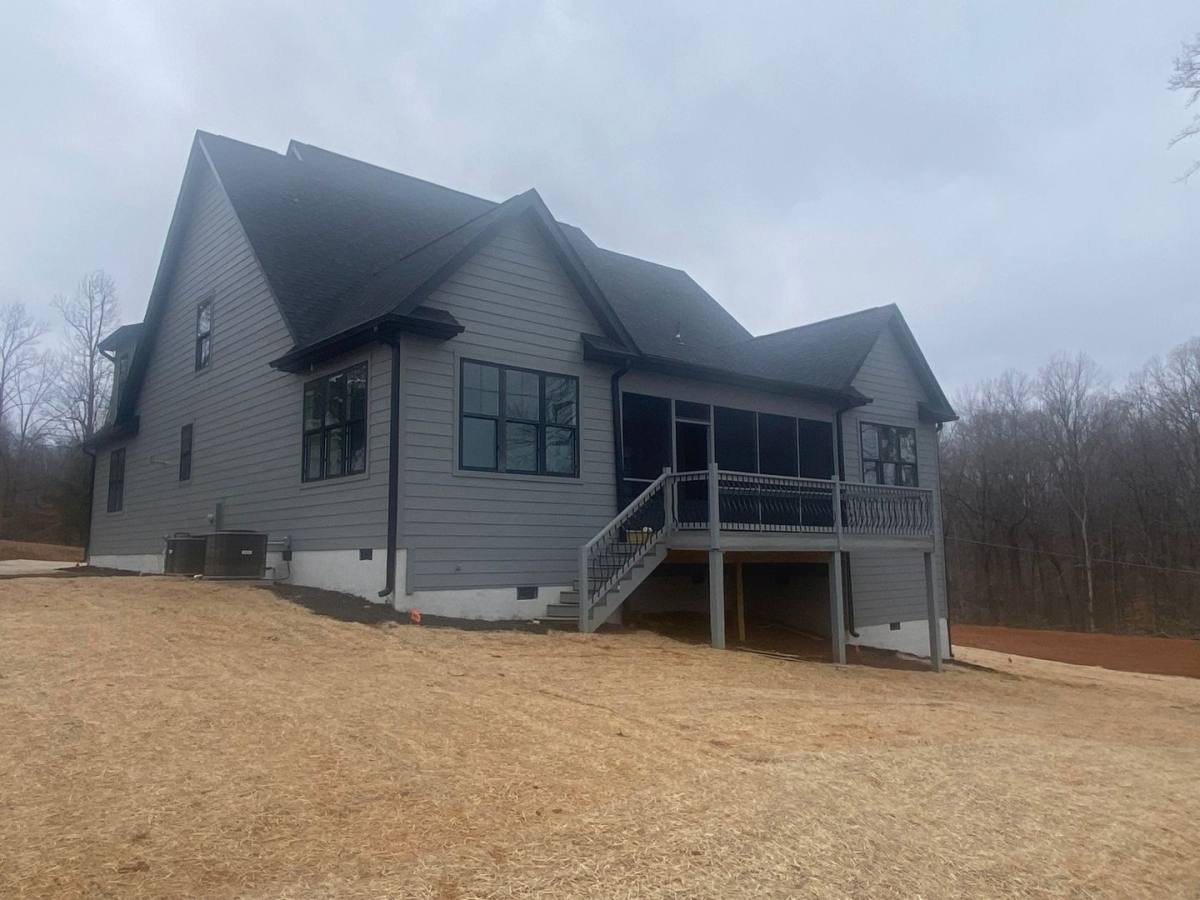 House for rent at 109 Horseshoe Bend Rd, Easley, SC 29642