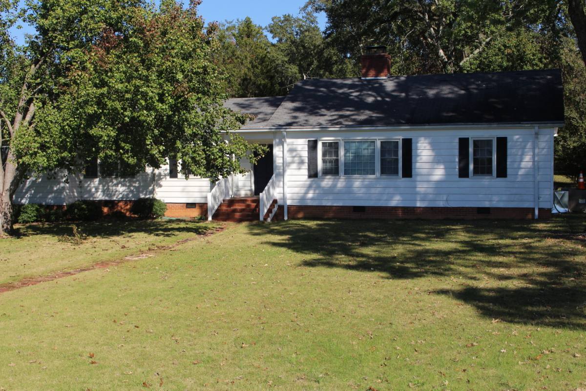 House for rent at 122 Fort Rutledge Rd, Clemson, SC 29631