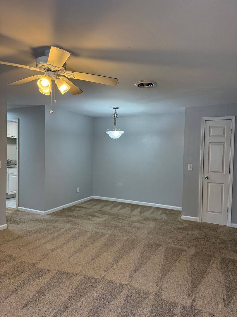 Apartment for rent at 2866 Madison Rd, Cincinnati, OH 45209