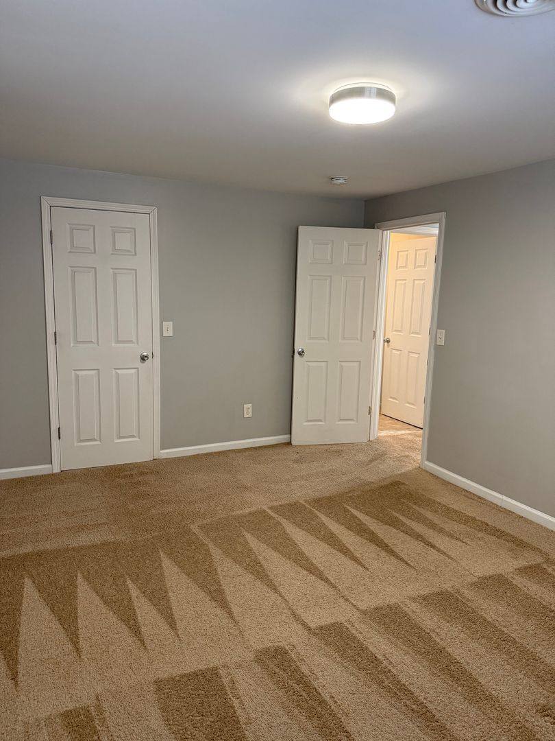 Apartment for rent at 2866 Madison Rd, Cincinnati, OH 45209