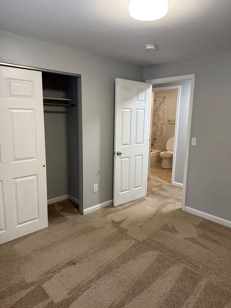 Apartment for rent at 2866 Madison Rd, Cincinnati, OH 45209