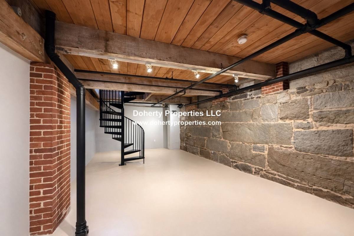 Apartment for rent at 172 Middle St #108, Lowell, MA 01852