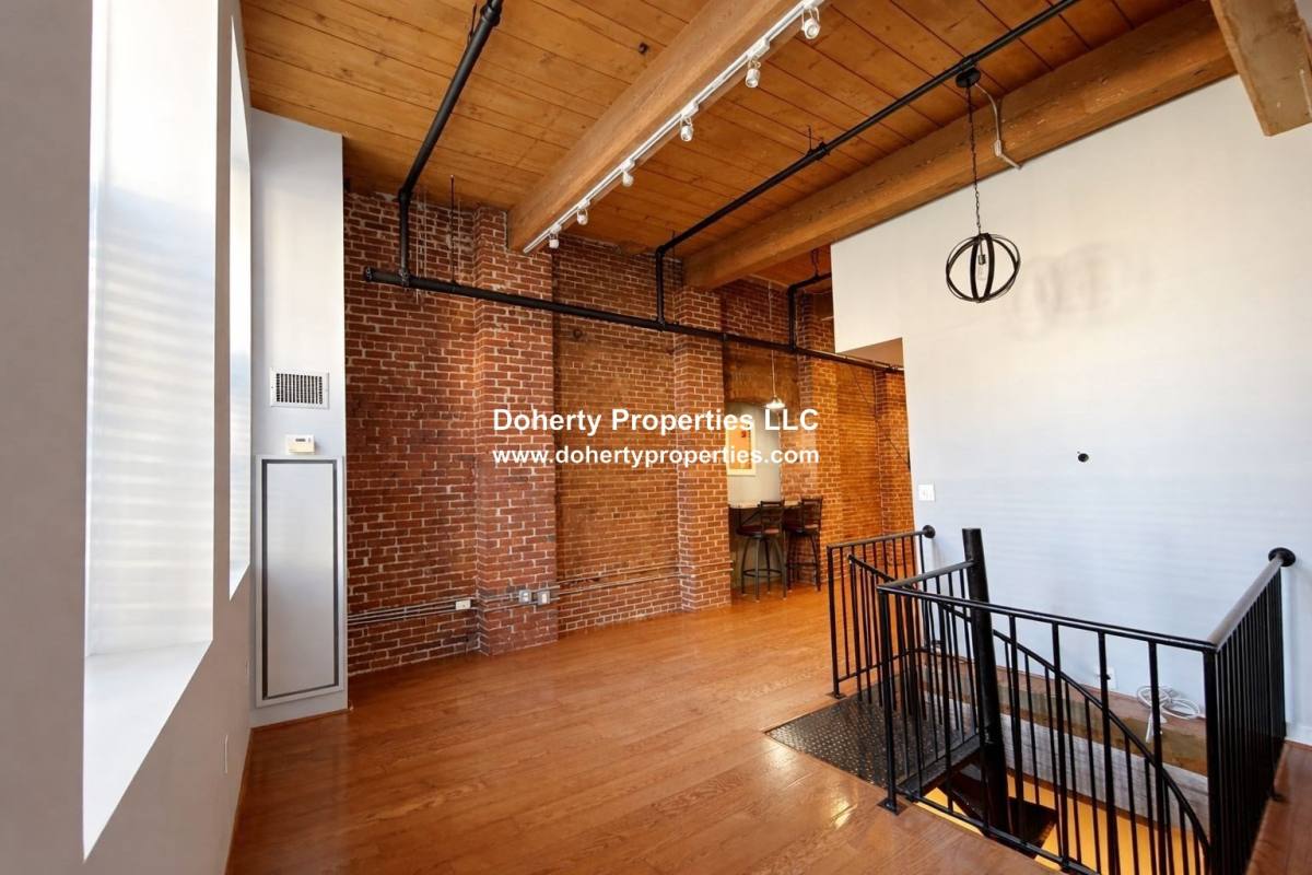 Apartment for rent at 172 Middle St #108, Lowell, MA 01852