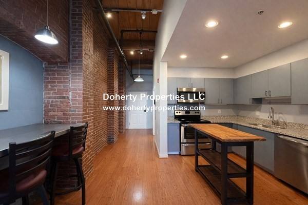 Apartment for rent at 172 Middle St #108, Lowell, MA 01852