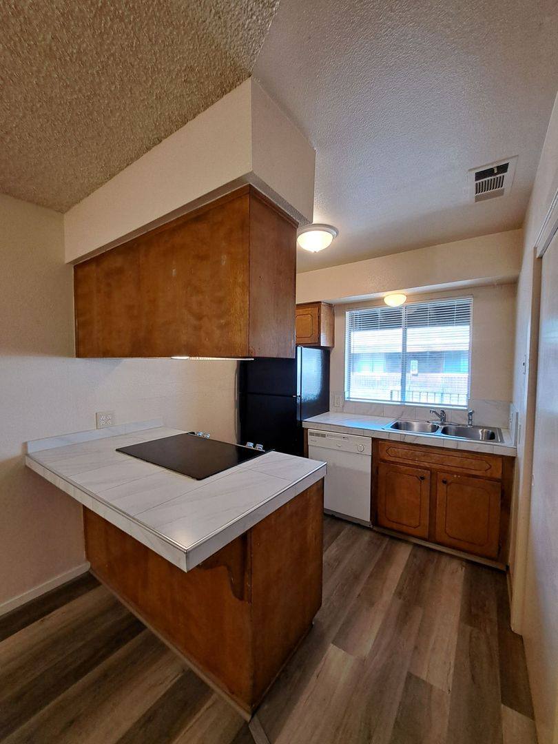 Apartment for rent at 3749 N Abby St, Fresno, CA 93726