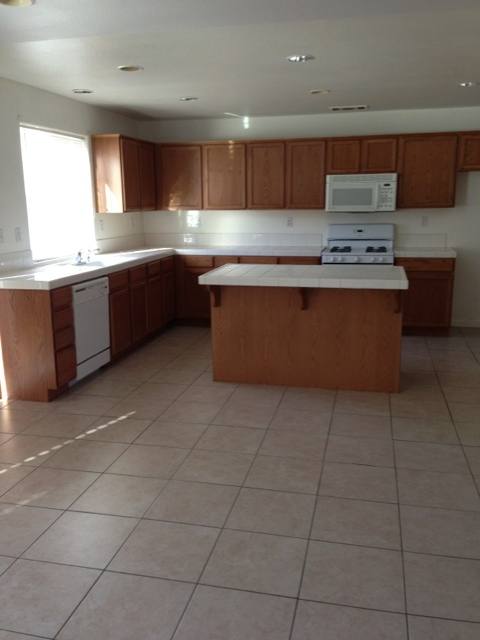 House for rent at 2328 S Fallbrook, Los Banos, CA 93635