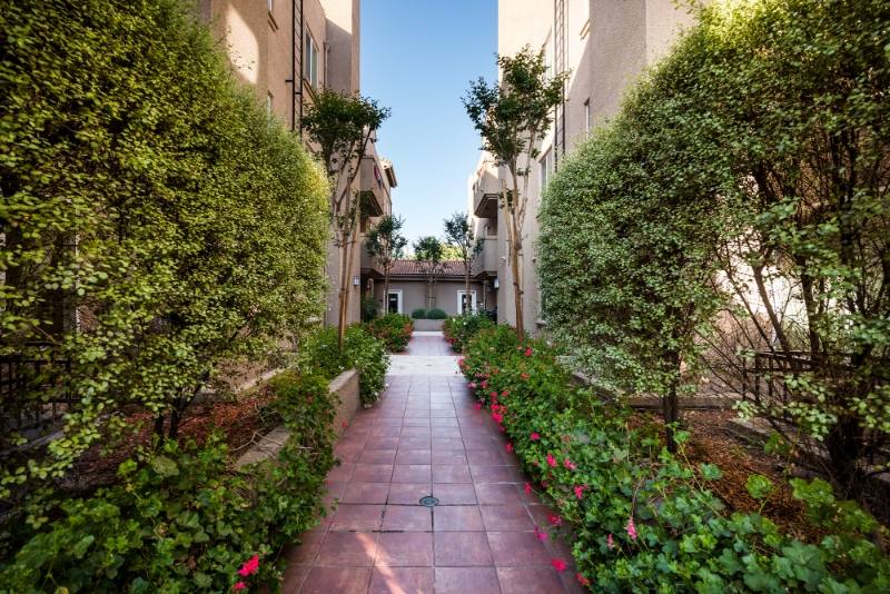 Condo for rent at 8714 Glenoaks Blvd, Sun Valley, CA 91352