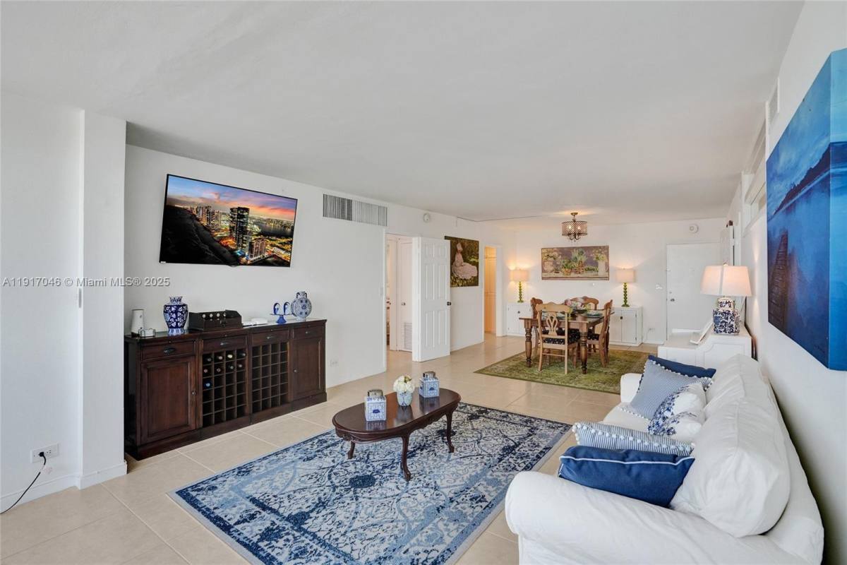 Apartment for rent at 5005 Collins Ave #707, Miami Beach, FL 33140