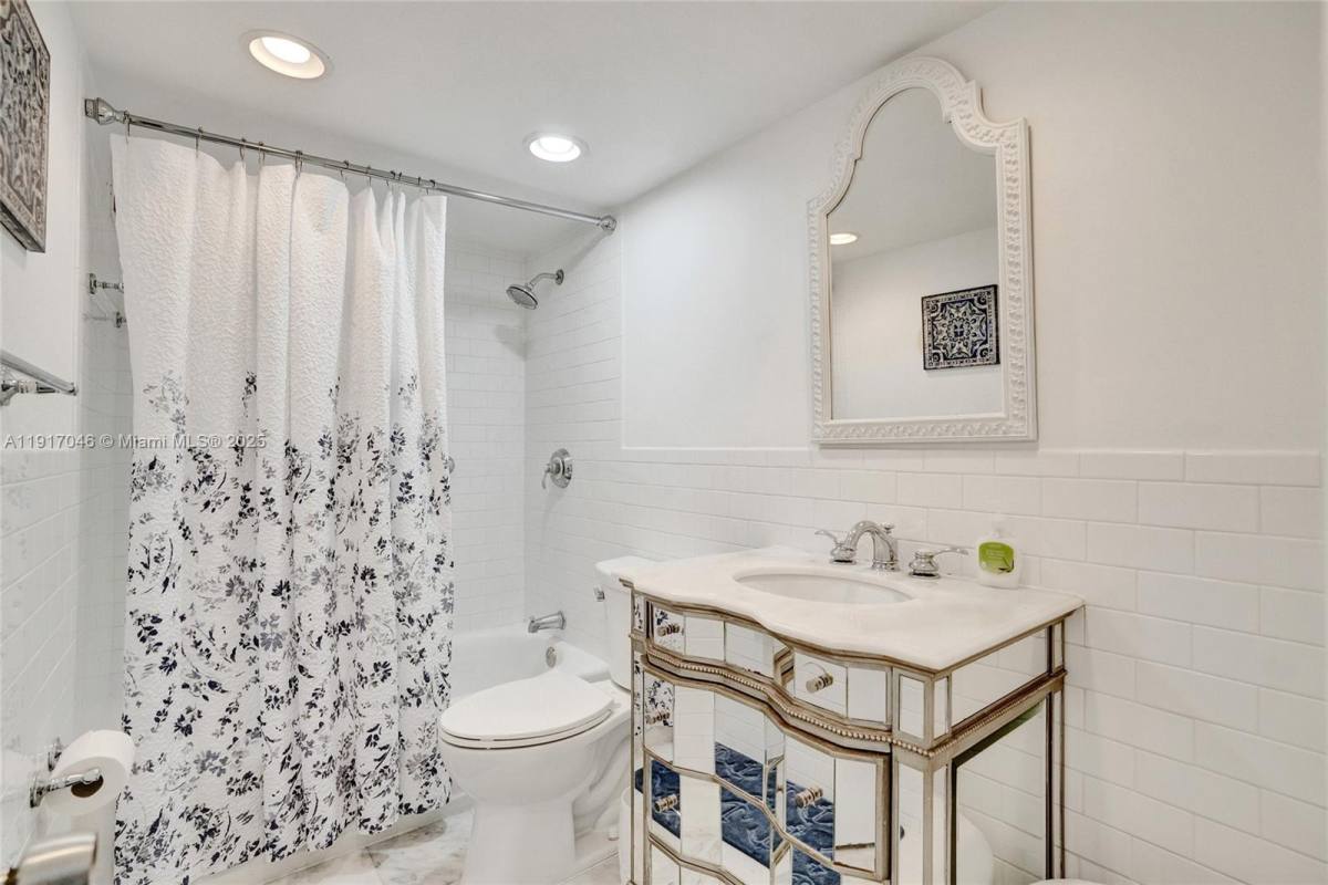 Apartment for rent at 5005 Collins Ave #707, Miami Beach, FL 33140