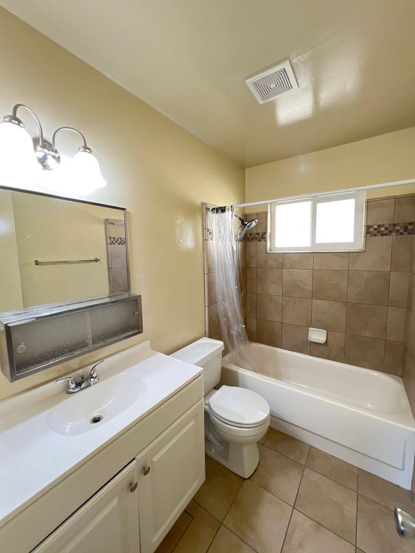 Apartment for rent at 4236 Columbus St, Bakersfield, CA 93306