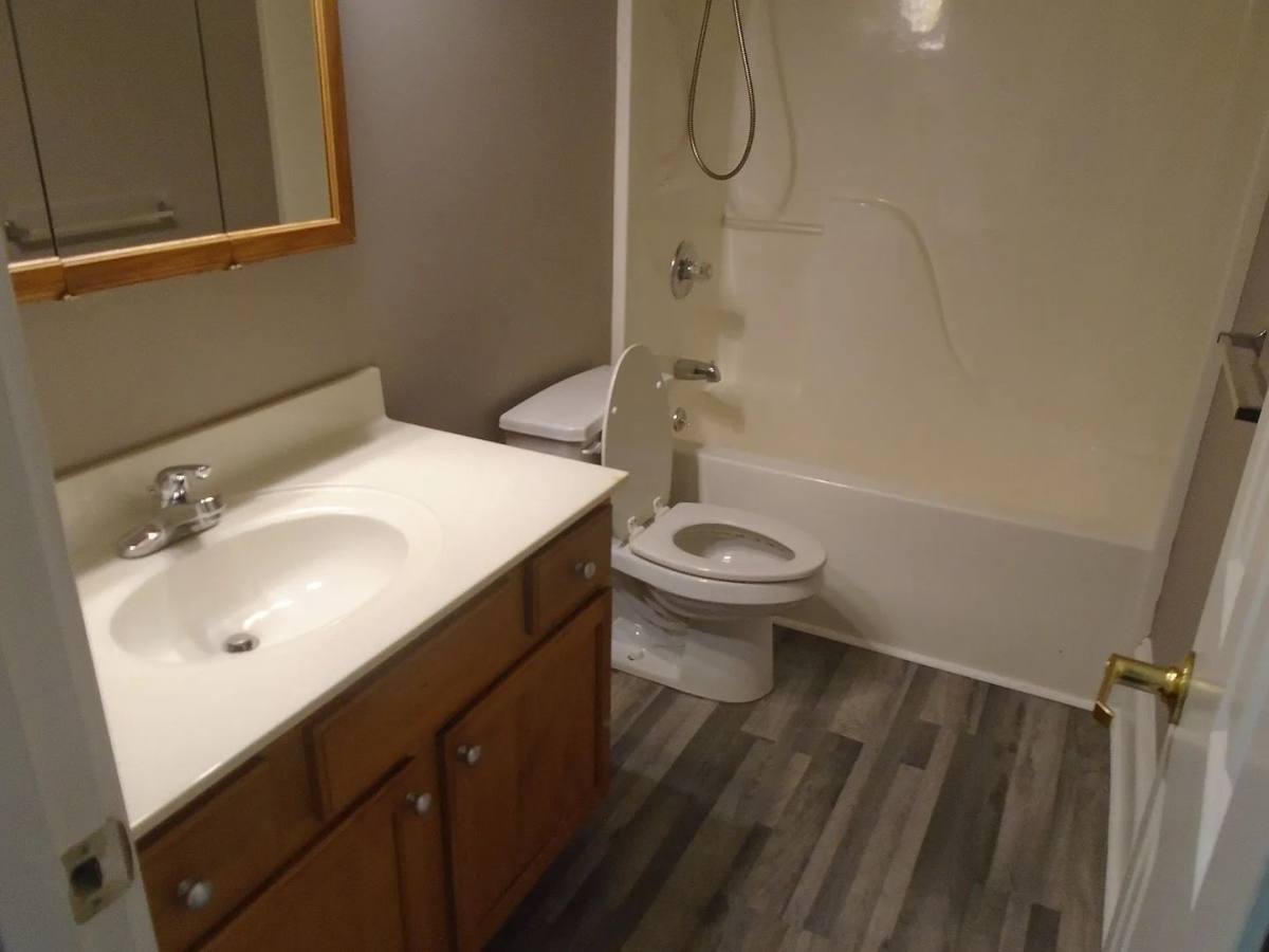 Apartment for rent at 200 E 9th St, Hopkinsville, KY 42240