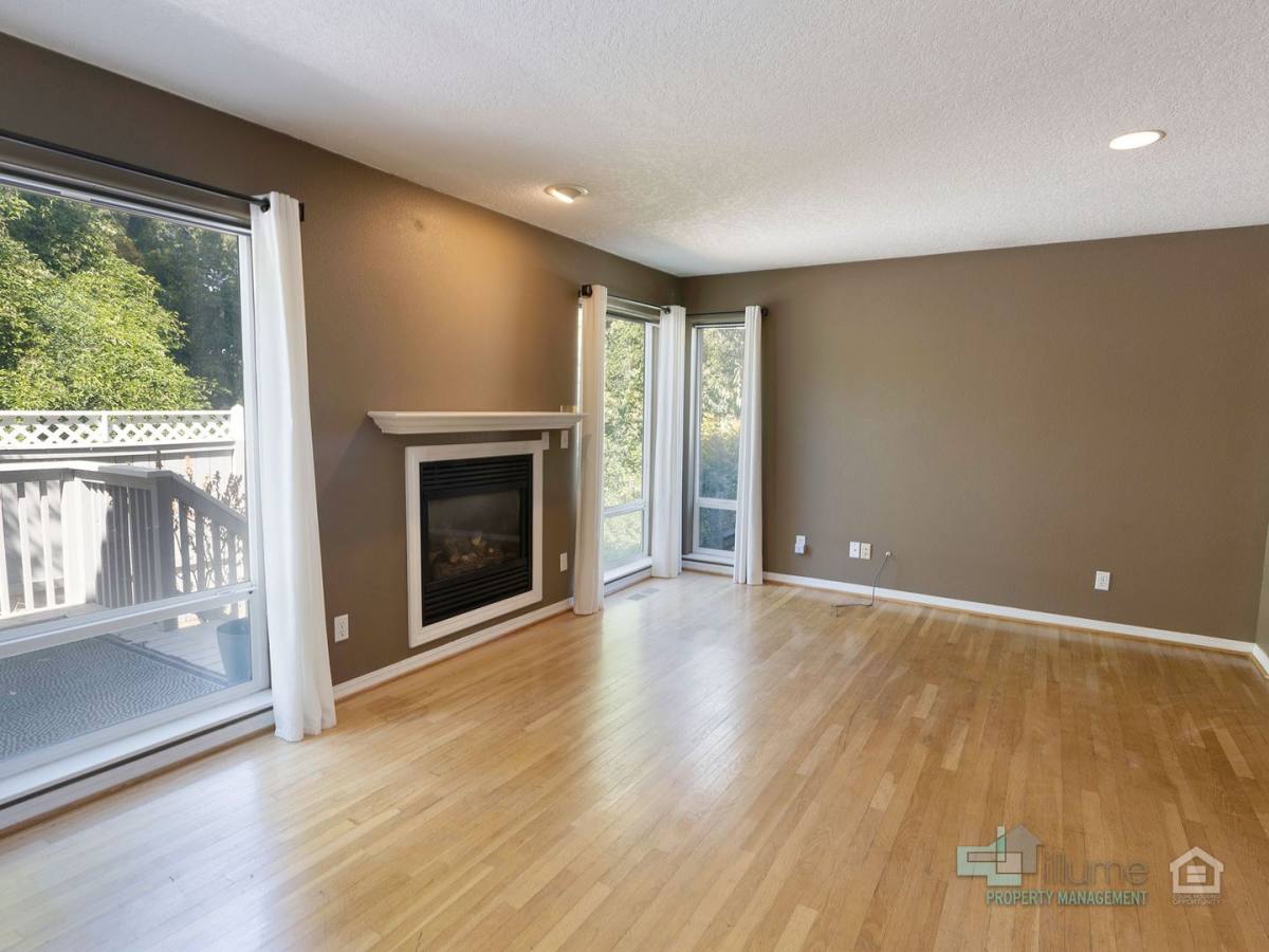 House for rent at 20630 Willamette Dr, West Linn, OR 97068