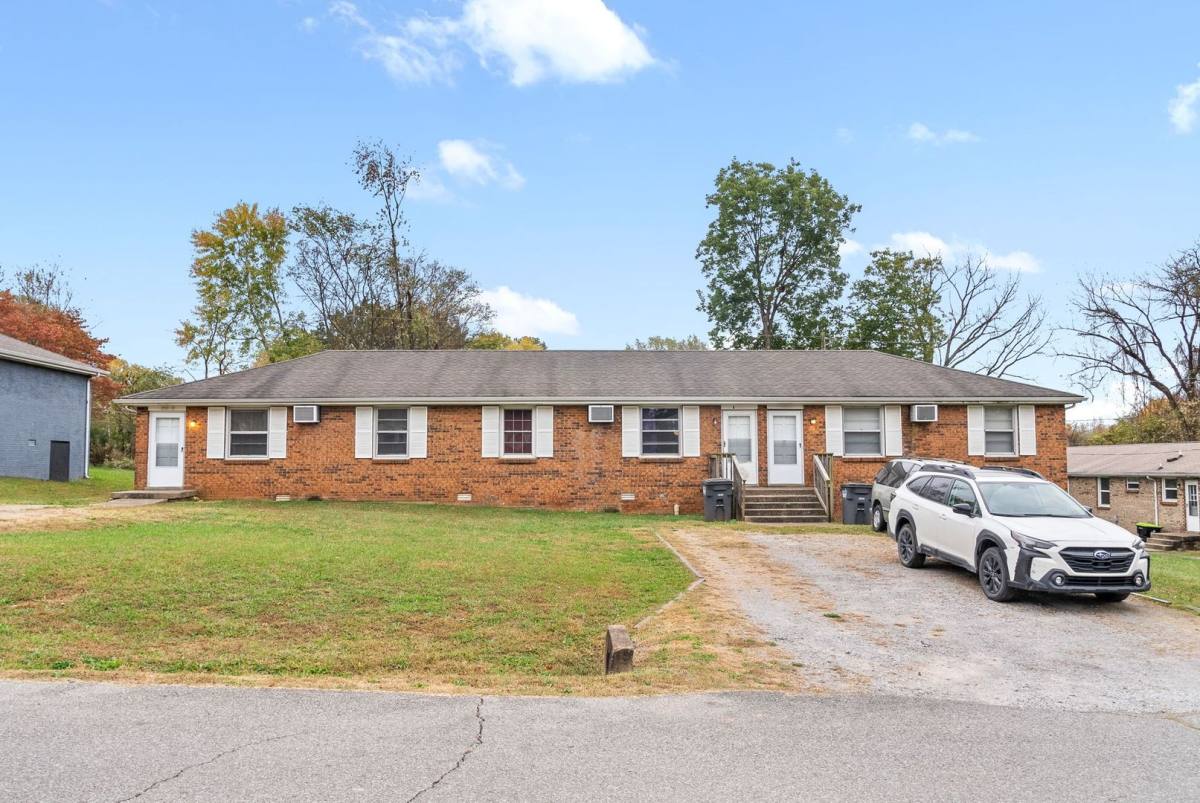 Apartment for rent at 102 Tandy Dr, Clarksville, TN 37042