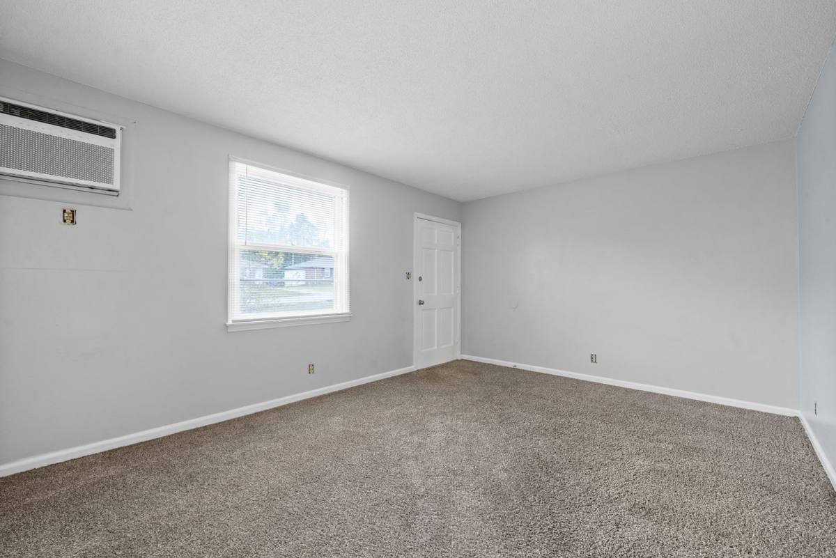 Apartment for rent at 102 Tandy Dr, Clarksville, TN 37042