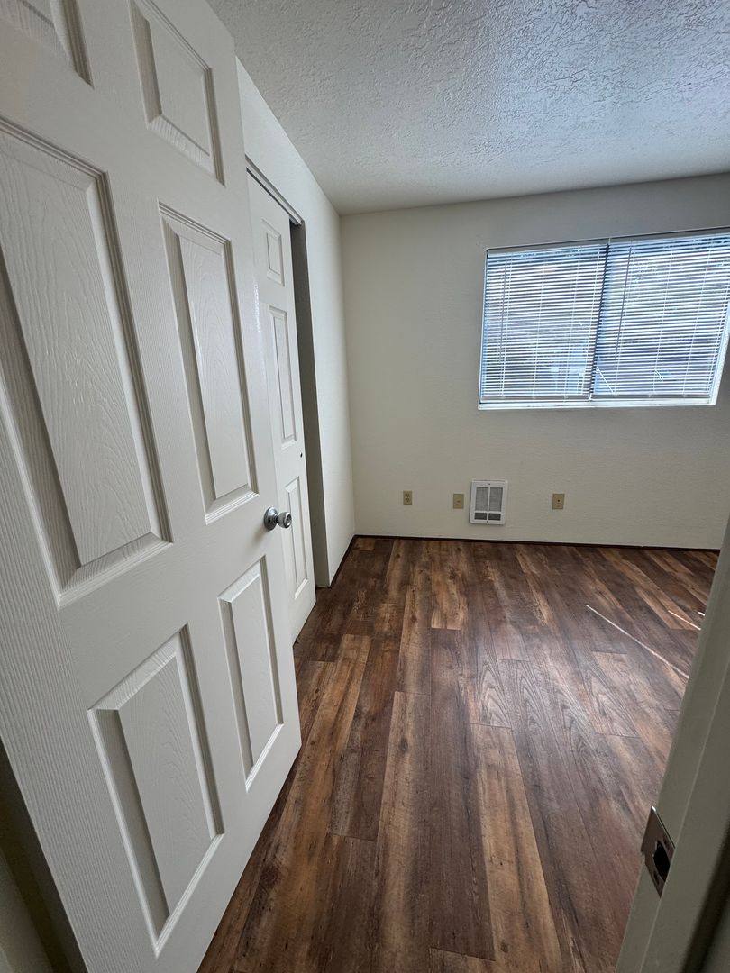 Townhouse for rent at 901-981 SE Ford St, McMinnville, OR 97128