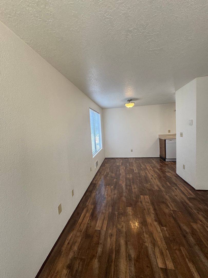 Townhouse for rent at 901-981 SE Ford St, McMinnville, OR 97128