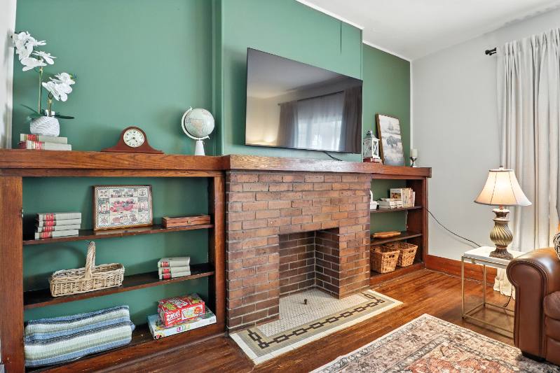 Apartment for rent at 140 Commonwealth Ave #1, Buffalo, NY 14216