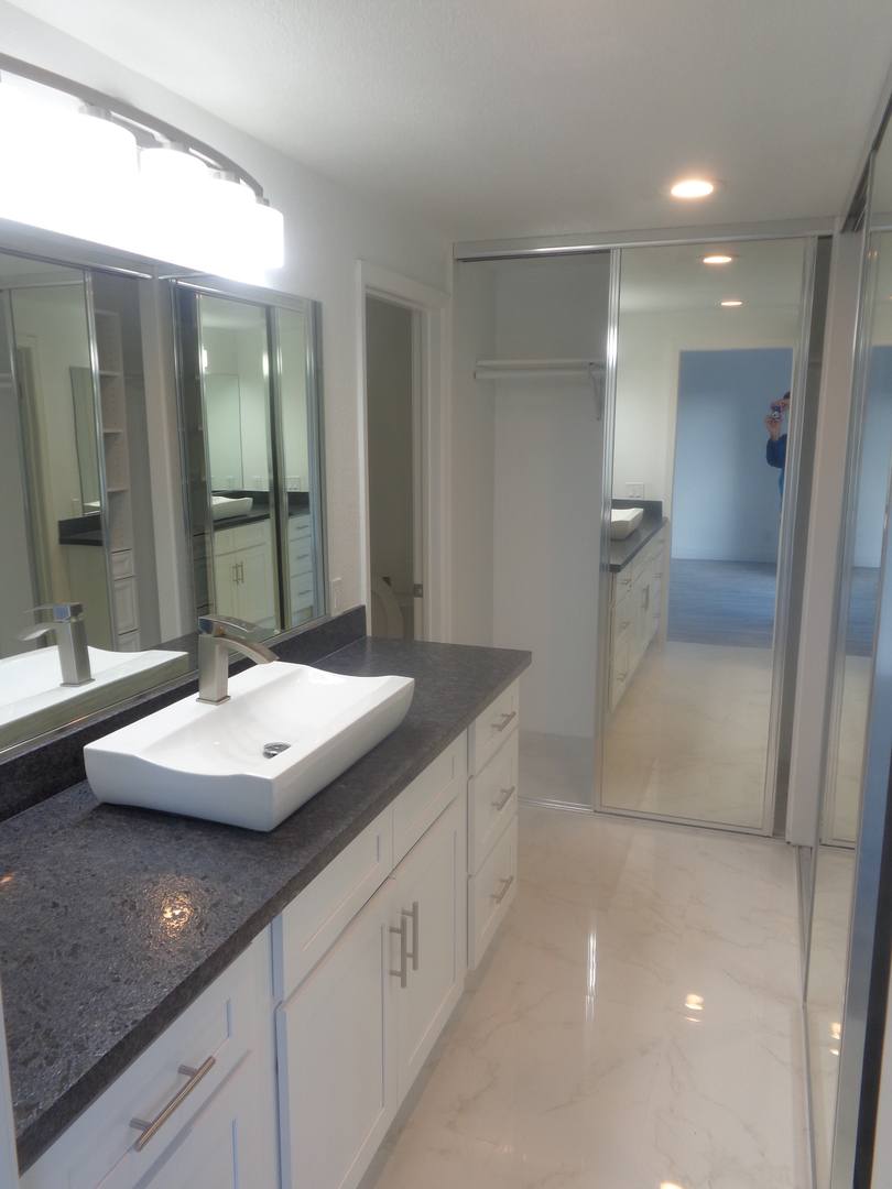Apartment for rent at 538-556 N Coast Highway, Laguna Beach, CA 92651