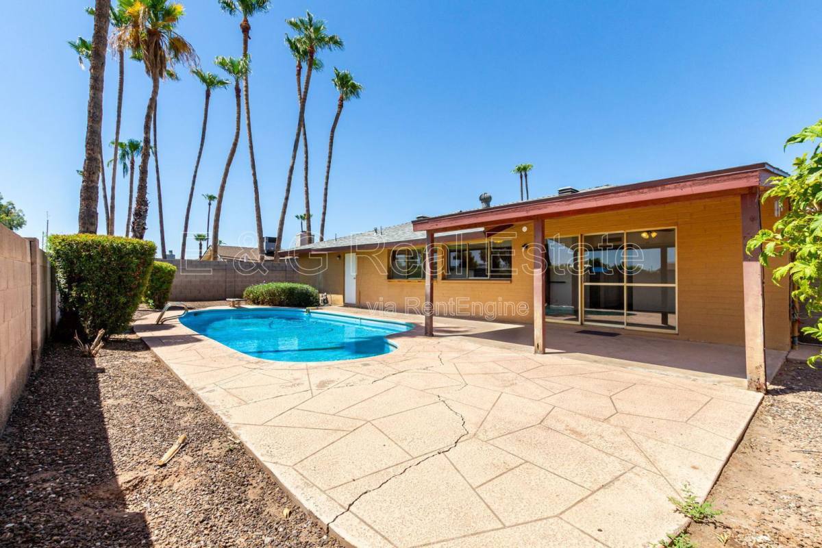 House for rent at 4013 S Hazelton Lane, Tempe, AZ 85282