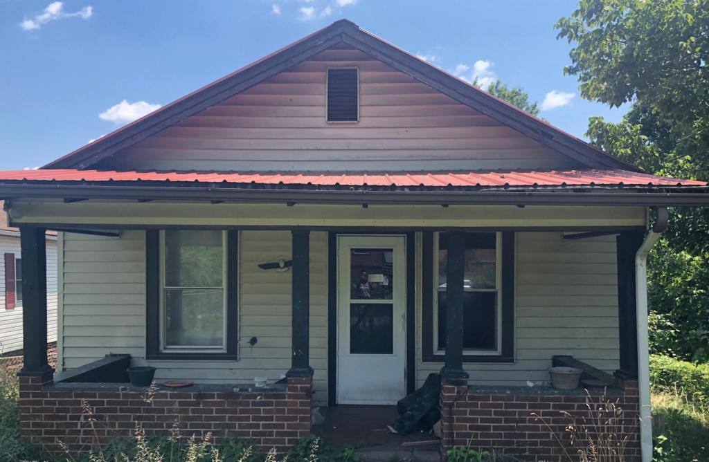 House for rent at 334 Birch St, Saint Albans, WV 25177