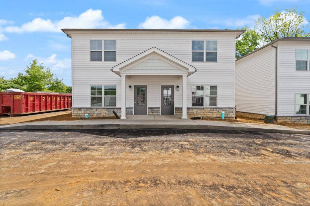 Townhouse for rent at 4930 Grant Line Rd, New Albany, IN 47150