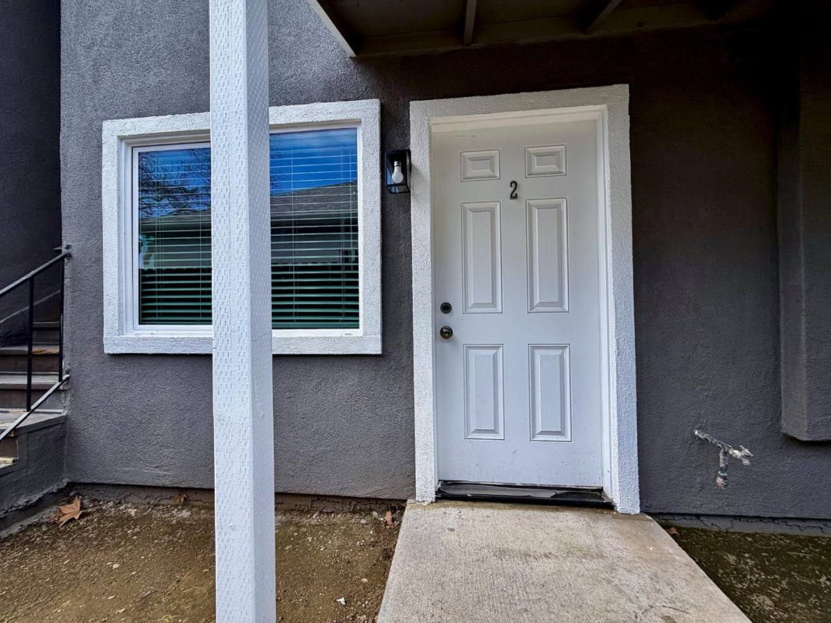 Apartment for rent at 1819 W St #2, Sacramento, CA 95818