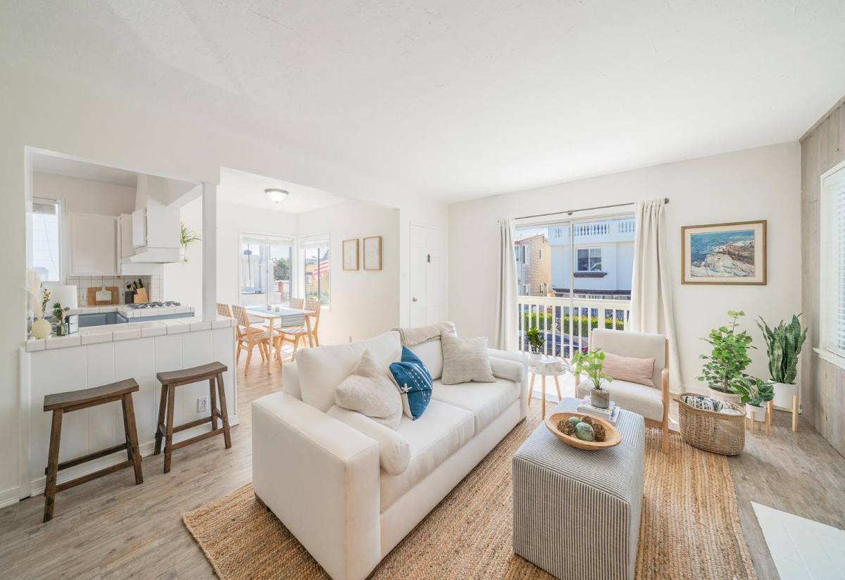 House for rent at 333 28th St #THE Barefoot Beach, Hermosa Beach, CA 90254