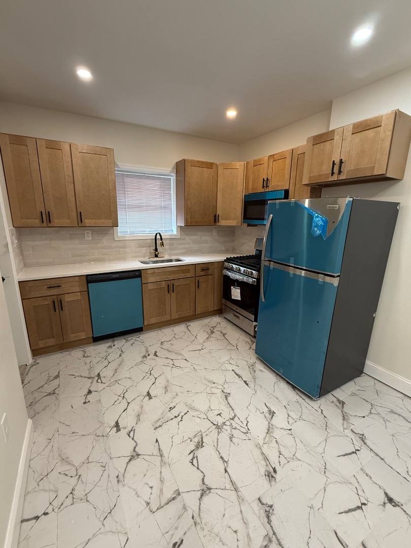 Townhouse for rent at 608 W St #WEST, Camden, NJ 08103