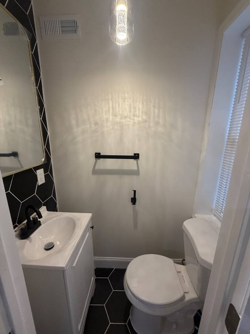 Townhouse for rent at 608 W St #WEST, Camden, NJ 08103
