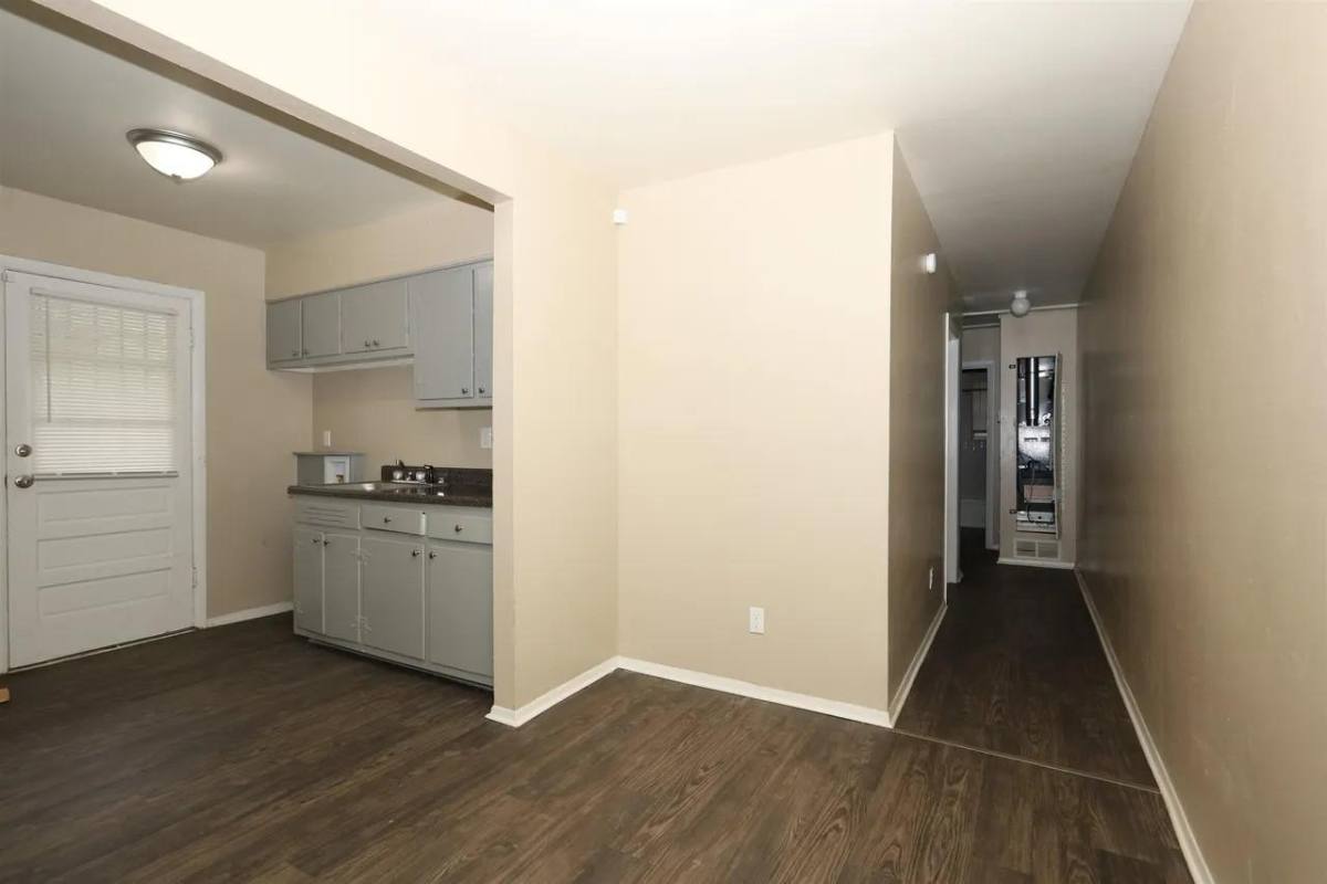 Apartment for rent at 3268 Powell Ave - Duplex, Memphis, TN 38112