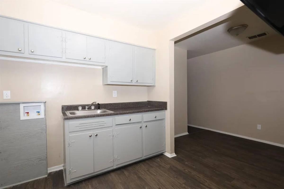 Apartment for rent at 3268 Powell Ave - Duplex, Memphis, TN 38112