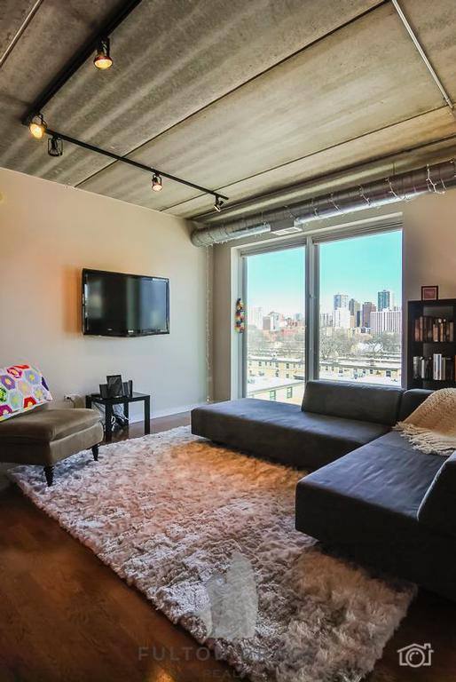 Apartment for rent at 873 N Larrabee St #502, Chicago, IL 60610
