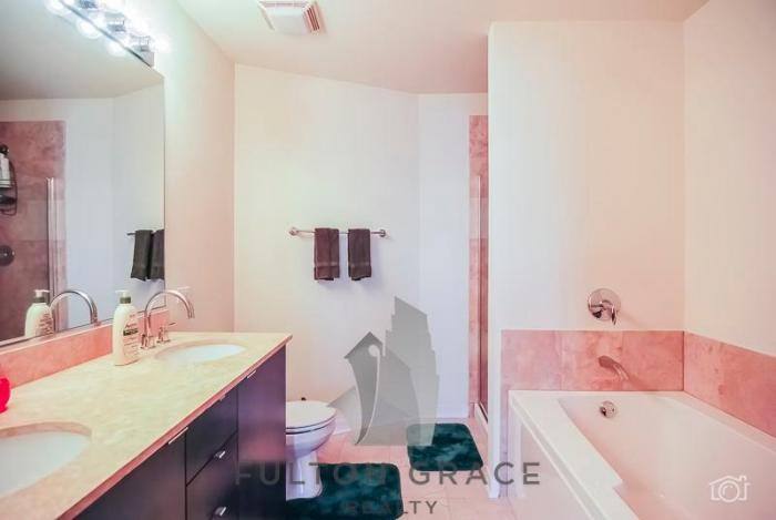 Apartment for rent at 873 N Larrabee St #502, Chicago, IL 60610