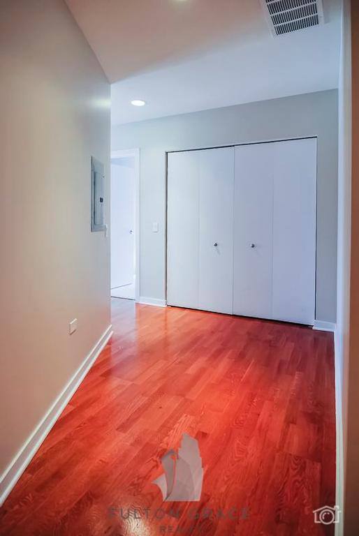 Apartment for rent at 873 N Larrabee St #502, Chicago, IL 60610