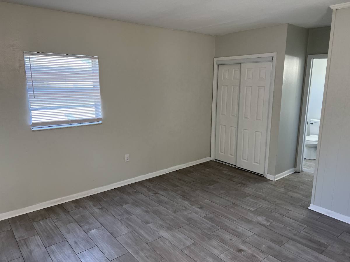 Apartment for rent at 108 W Ball St #1, Plant City, FL 33563